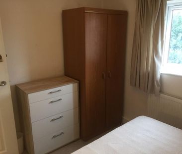 1 bedroom in a house share to rent - Photo 6