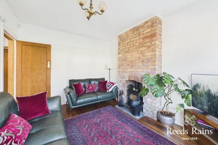 14 Mount Merrion Park, Belfast, BT6 0GB - Photo 2