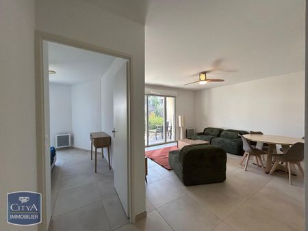 Location Appartement 2 pièces 47m² TRANS EN PROVENCE 83720 - Photo 2