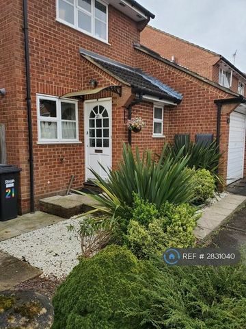3 bedroom semi-detached house to rent - Photo 5