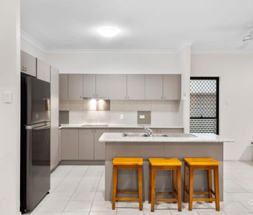 Modern Comfort Meets Charm in the Heart of Springfield - Photo 3