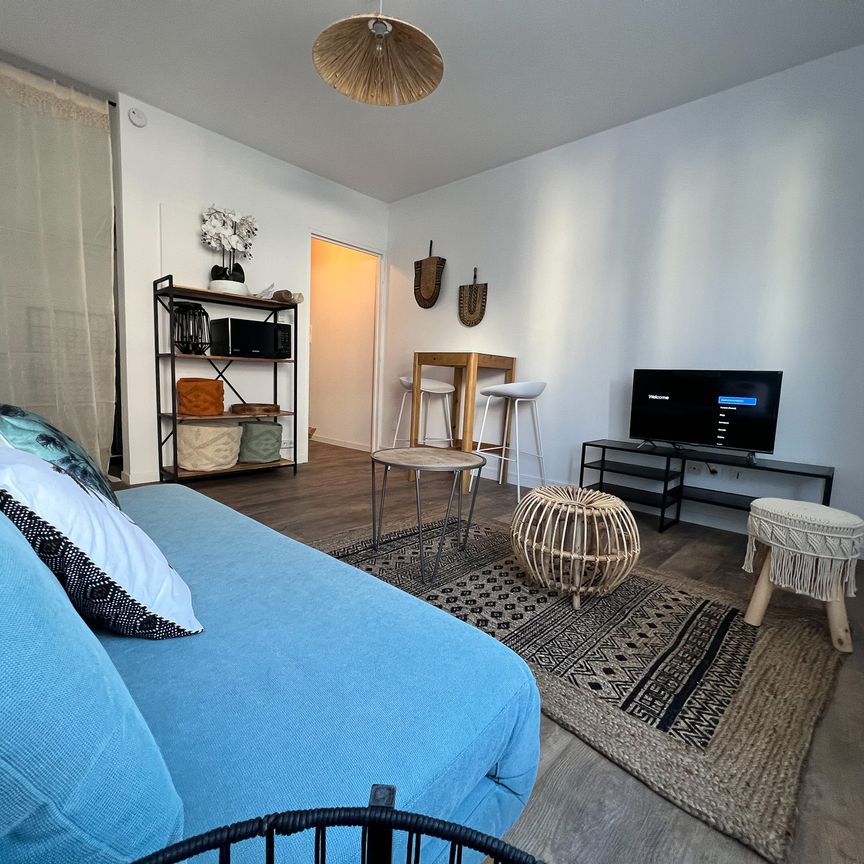 Location Appartement 1 pièce 23m² STE CLOTILDE 97490 - Photo 1