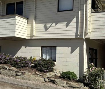 Spacious Family Home with Versatile Living Options - Photo 1