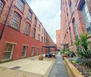 1 bedroom flat to rent - Photo 2