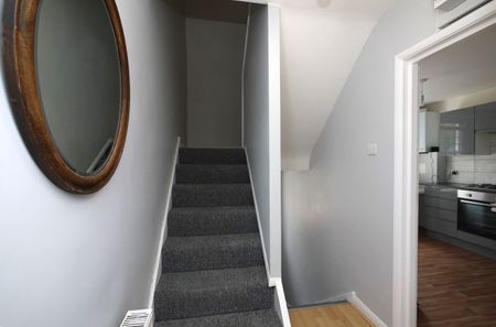 2 Bed Flat, Gray's Inn Road, WC1X - Photo 3