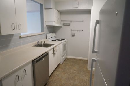 For Lease - 316 Lorry Greenberg Drive Unit# 217, Hunt Club - South Keys and Area, Ontario - Photo 5