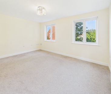 4 bedroom House in Pheasant View, Bracknell - Photo 1