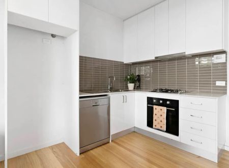 6/39 Victoria Street, Footscray VIC 3011 - Photo 4