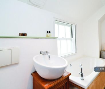 1 bedroom maisonette to rent - Photo 2