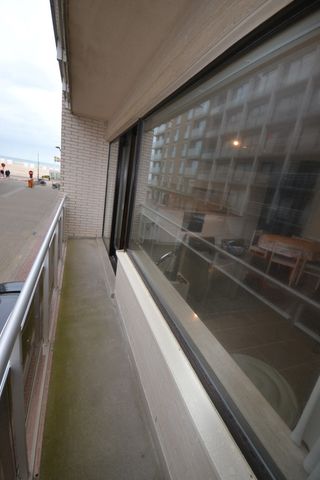 Gemeubelde appartement met slaaphoek te Oostduinkerke met terras en zijdelinks zeezicht. - Photo 5