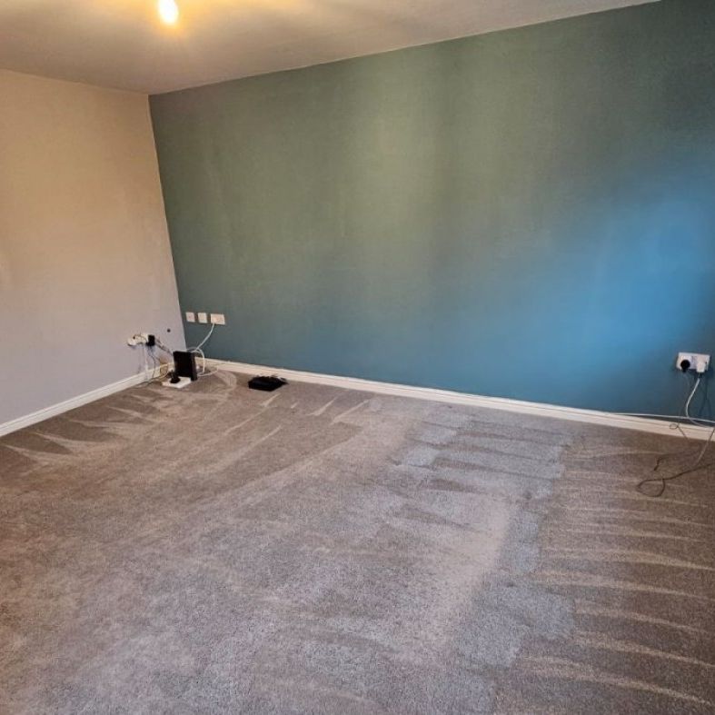 3 bed Semi-Detached - To Let - Photo 1