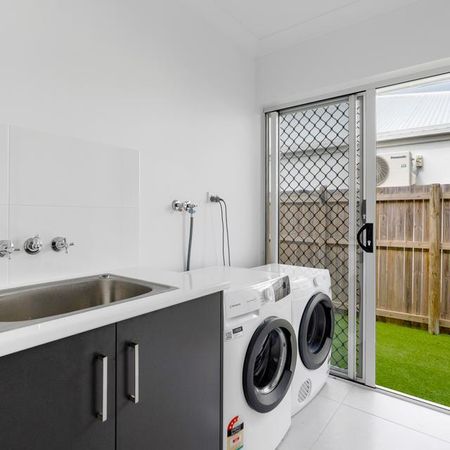 STUNNING FULLY FURNISHED HOME READY TO BE LEASED! REDUCED RENT! - Photo 3