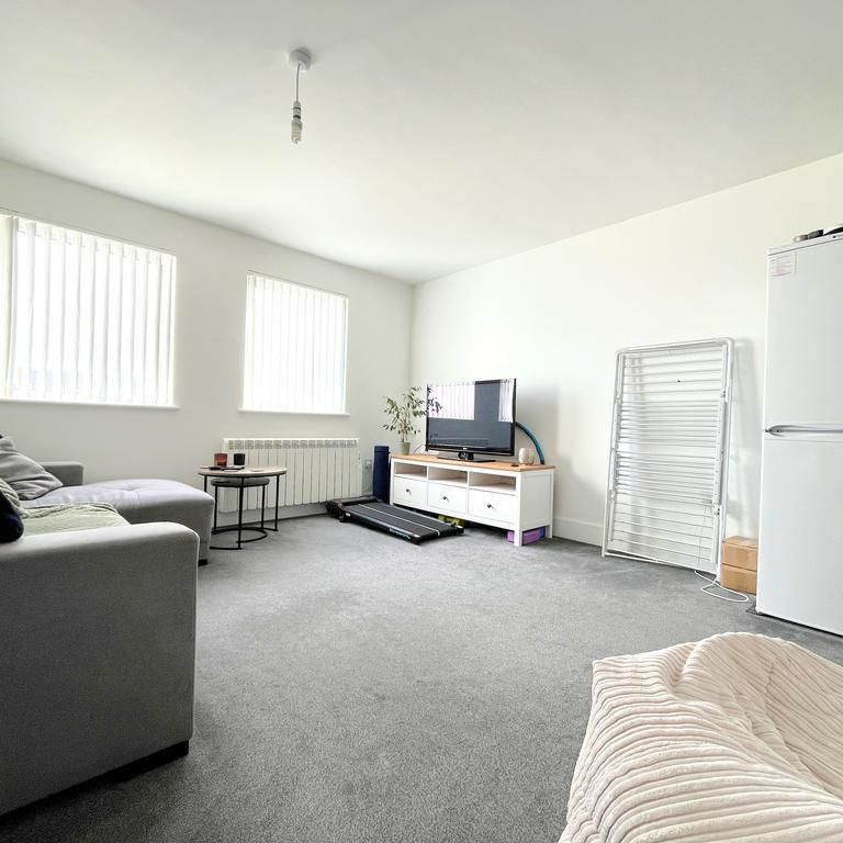 2 bedroom flat to rent - Photo 1
