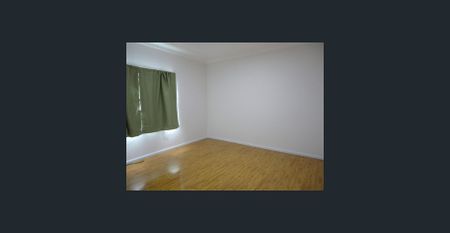 Beautiful Space Home, 700 meter to Cabramatta Station & 3 bedroom with Split Air Condition - Photo 4