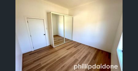 NEAT 3 BEDROOM HOUSE - Photo 5