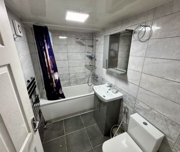 Pedmore Walk, Oldbury - Photo 4