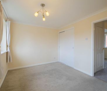 2 bedroom semi-detached house to rent - Photo 5