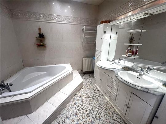 3 pièces - Meublé - 76 m² - 1er étage - Colocation non autorisée - Photo 1