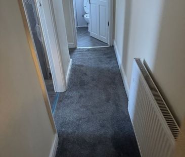 1 Bed Flat, Burley Street, LS3 - Photo 6