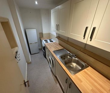 2 bedroom flat to rent - Photo 6