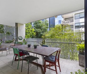 “Large 2 bedroom furnished apartment” - Photo 5