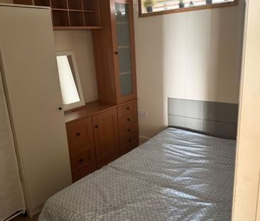 1 Bed Flat, Sheldrick Close, SW19 - Photo 4