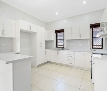 14 Highworth Avenue, Bexley, NSW 2207 - Photo 6