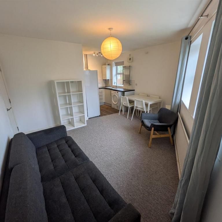 2 bedroom apartment to rent - Photo 1