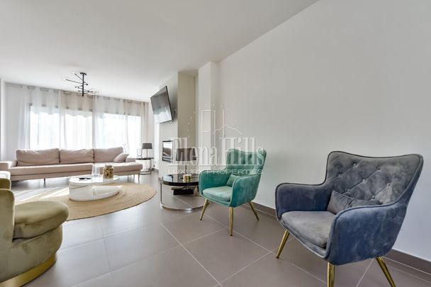 Stunning Luxury Villa for Rent - Photo 1
