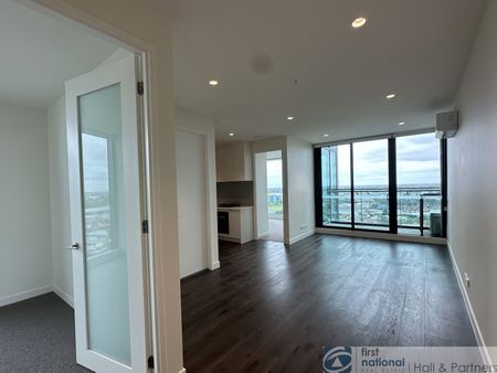 Welcome to THE LONSDALE - Photo 2