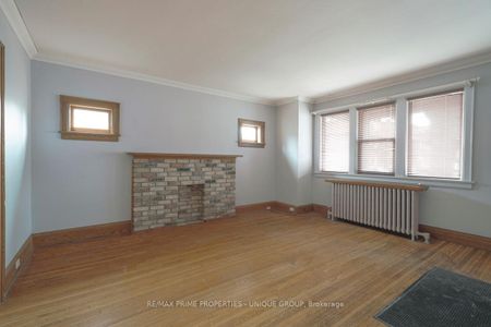 For Lease - 1 Bonfield Avenue Unit# Main, Toronto, Ontario - Photo 2