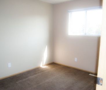 7F Grant Street, Red Deer, AB - Photo 3