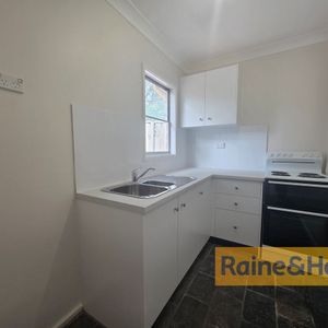 Newly Updated & Freshly Painted - Photo 3