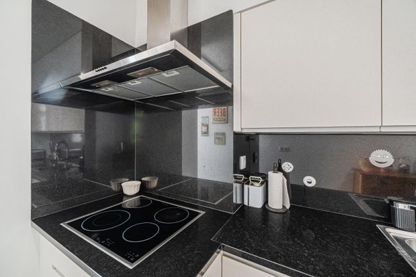 APARTAMENTO T2 NO AREEIRO, JUNTO AV GUERRA JUNQUEIRO - COM GARAGEM - Photo 1