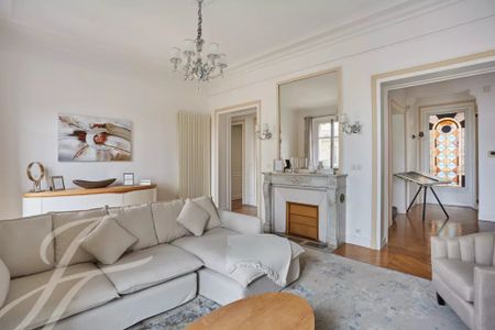 Appartement à louer Paris 8Ème, Paris Rive Droite, France13 500 EUR / Mois - Photo 3