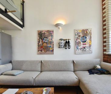 A modern, well-presented two-bedroom flat to let in a sought-after ... - Photo 2