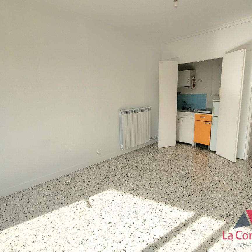 Location Appartement 1 pièce 26m² AIX EN PROVENCE 13100 - Photo 1