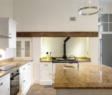 7 bedroom detached house to rent - Photo 4