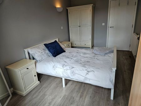 2 Bed Flat, Wandle Road, CR0 - Photo 5