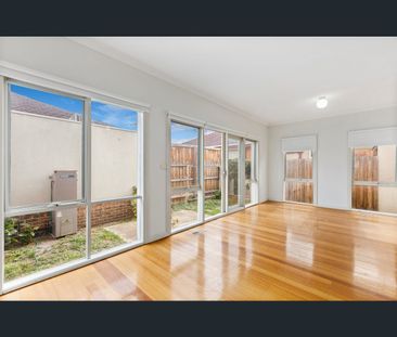2/71 Mimosa Road, Carnegie, Vic 3163 - Photo 6