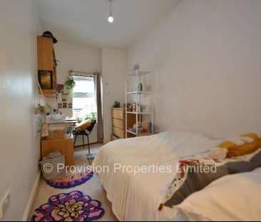 10 Bedroom House in Headingley - Photo 5