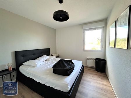 Location Appartement 2 pièces 48m² L ISLE JOURDAIN 32600 - Photo 5