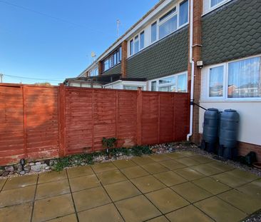 Roughmoor Crescent, Taunton, Somerset - Photo 5