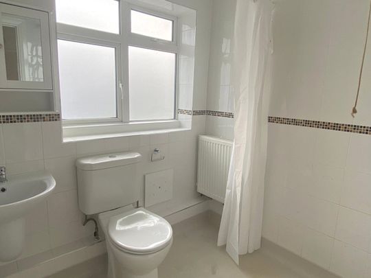 Cleveley Crescent, Ealing, W5 1DZ - Photo 1