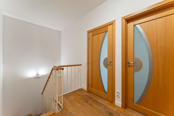 Przytulne, dwupoziomowe mieszkanie z ogródkiem - Фото 1