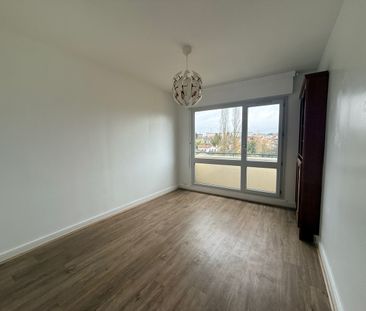 Location Appartement 3 pièces 74m² - Photo 4