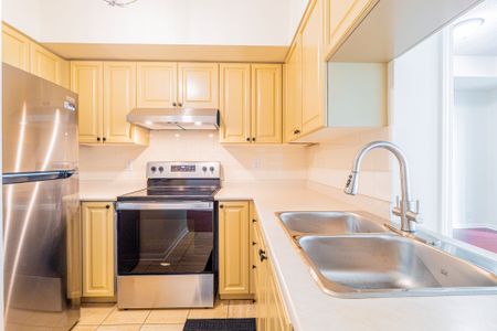 For Lease - 230 Queens Quay Unit# 918, Toronto, Ontario - Photo 3
