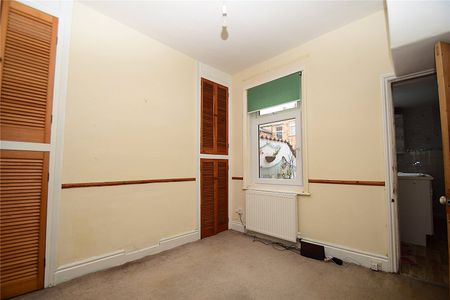 2 bed terraced house to rent in Franklin Street, Scarborough, YO12 - Photo 2