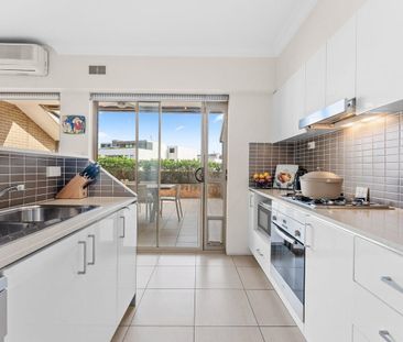 Spacious Apartment with Superb Entertaining Terrace - Photo 5