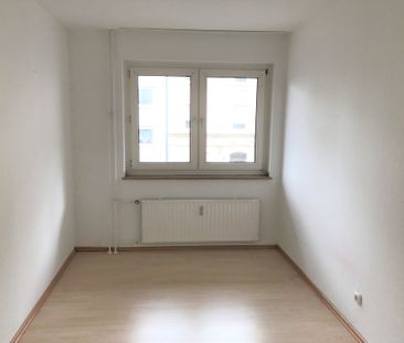 Schöne, helle 3 Zimmer Wohnung mit Balkon - Foto 1